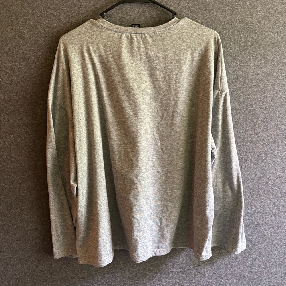 Women’s Long Sleeve Graphic Shirt size L / Large - Picture 6 of 6